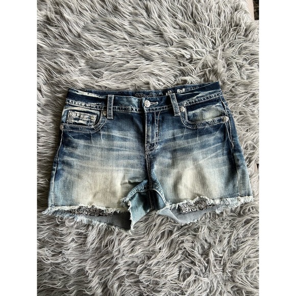 Miss Me Women's Mid Rise Easy Shorts Pockets Five Pockets Whiskering Blue SZ 30 - Picture 2 of 13